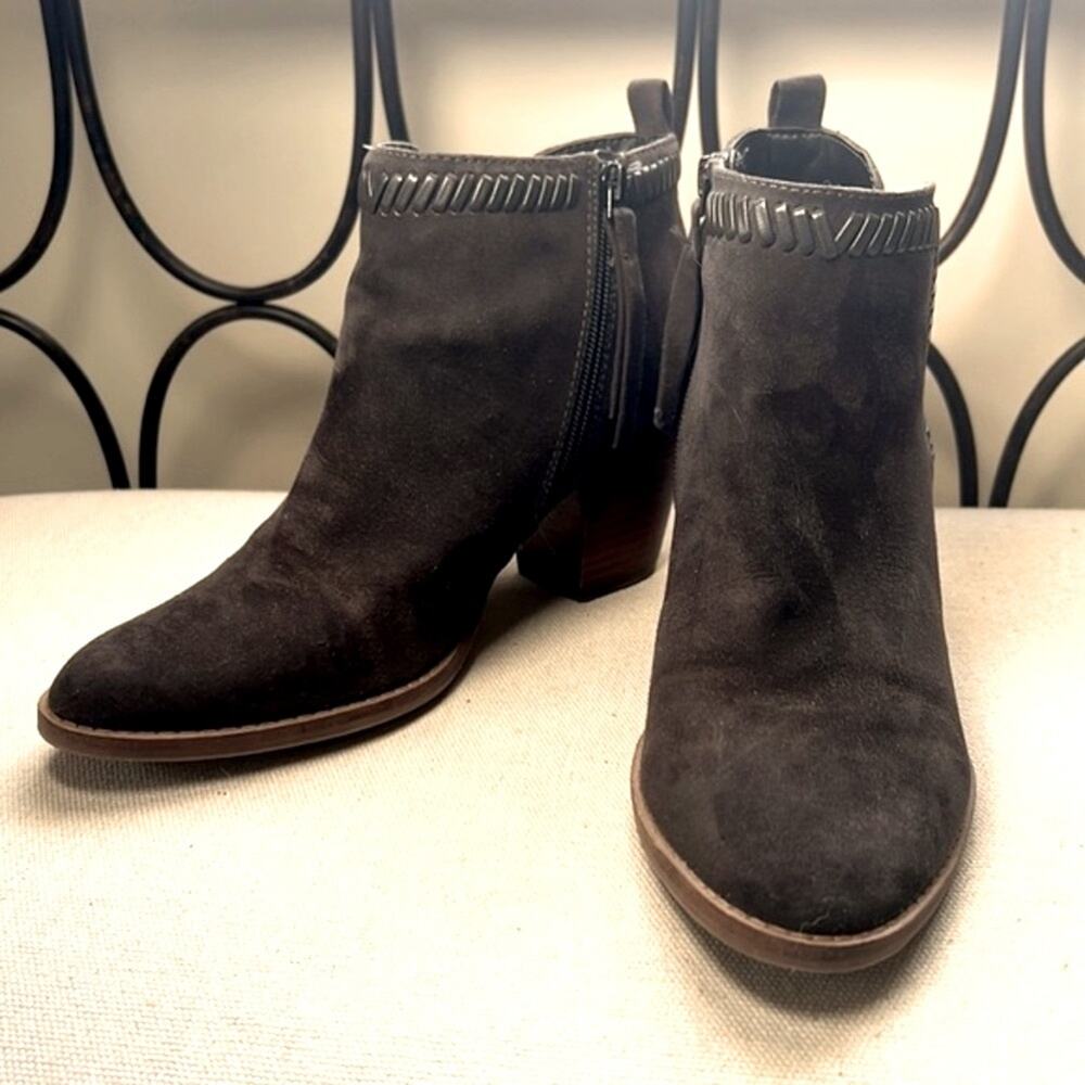 Dolce Vita Jace suede heeled ankle boots size 8.5